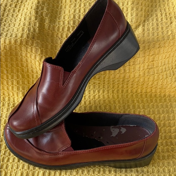 Clarks Shoes - Clarks Shoes Size 7 ½ M